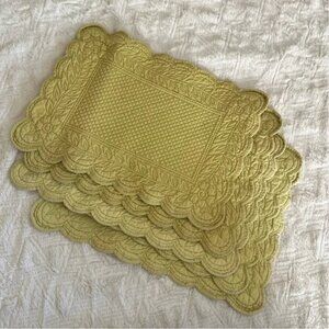 Sur La Table Green Floral Quilted Scalloped Placemats - Set of 5